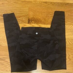 Lululemon black camo wunderunder leggings